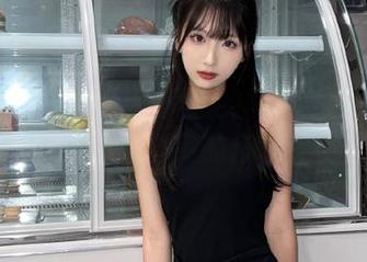 美媛馆 – 沉浸在媛媛酱的裤里丝私拍合集，感受最真实的艺术魅力
