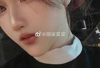 翎柒菜菜双人私拍套图，点燃夏日激情与活力的独家呈现