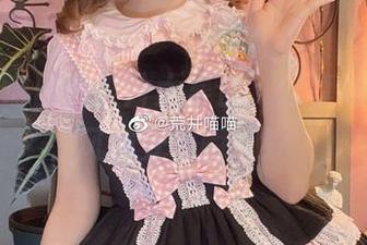荒井喵喵日常照片大集合，分享她的‘画风突变’瞬间！
