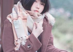 落落Raku展示的礼服艺术：写真与壁纸的完美交融