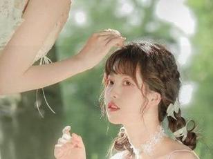蜜桃社 – 索菲娅Sophia的私房时光，与白丝共舞的美妙图片展览！