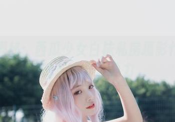 在线揭秘：西瓜少女白袜私房摄影作品中的艺术与想象力