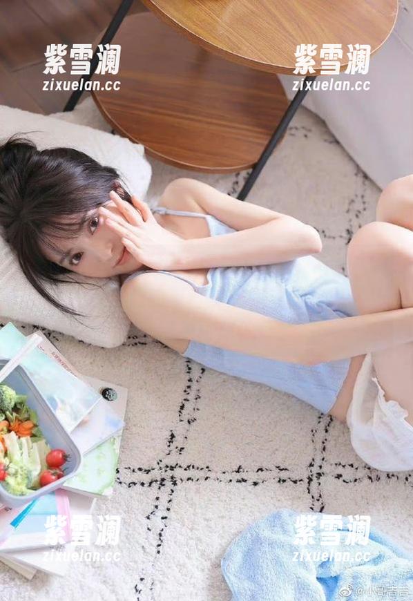 语画界-77qiqi 语画界 - 品味精美的77qiqi泳衣高清写真,唤醒你内心的夏日梦想,立即下载,让美好随时陪伴!