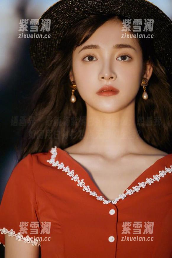 语画界-杨紫嫣 语画界 - 最新杨紫嫣白衬衫图册:想看我如何用白衬衫妆点无聊的生活?