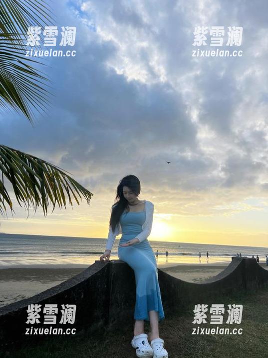 轩子巨二兔 微密圈 - 免费获取轩子巨二兔的户外写真照片,体验自然与艺术的完美碰撞