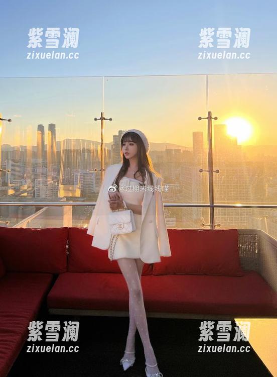 过期米线线喵 过期米线线喵全新无圣光美足套图,宛如梦境般绚烂