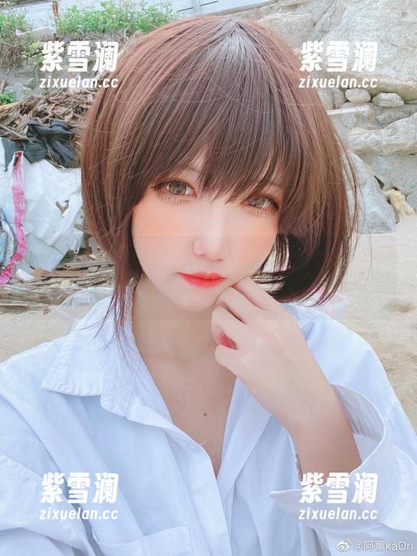 阿薰kaOri 体验阿薰kaOri制服写真集,分享最美的瞬间,感受她的灵动气质