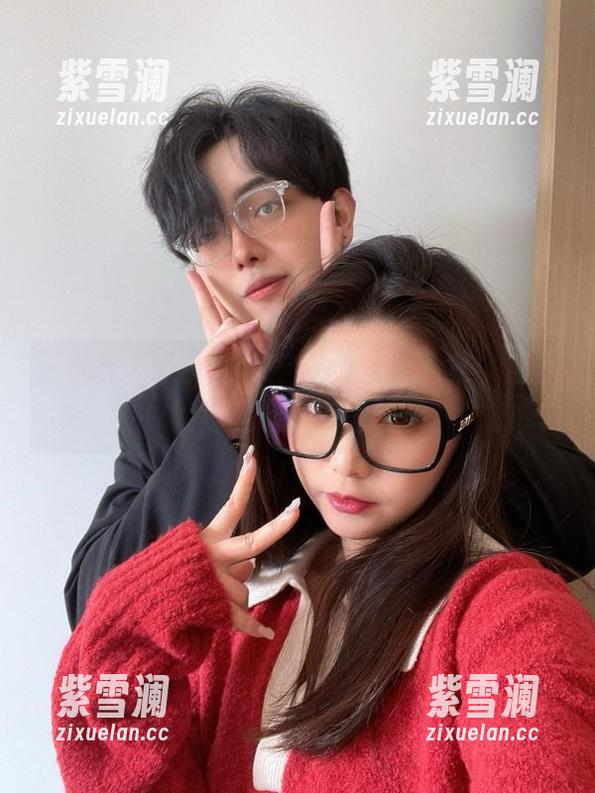 青水百合子学妹JK自拍无圣光合集，青春就是这样的活力无限