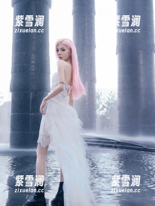 青豆客 – 娜依灵儿校园私拍风格原图，让你感受青春气息