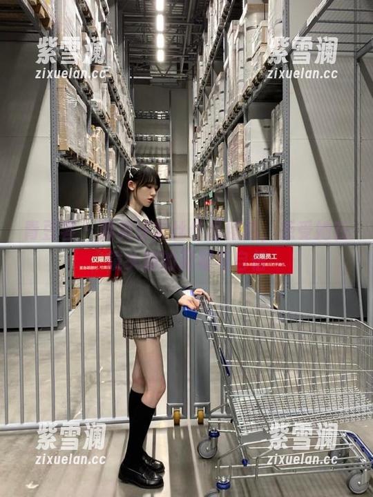 青豆客-颜美汐 青豆客 - 颜美汐黑丝作品精选,感受她在镜头前的闪耀与自信