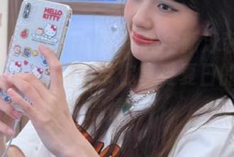 魅妍社 – FoxYini孟狐狸全新泳装写真原图登场，精美照片带你享受夏日的阳光与激情！