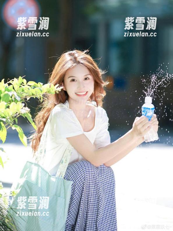 魅妍社-鲍妮boonie 魅妍社 - 鲍妮boonie的白色写真美图:见证唯美瞬间,收获灵感与创意的资源宝库