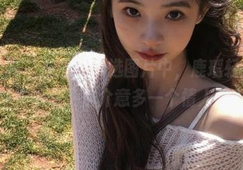 微密圈 – 在这组精选图片中，鹿瑶轻描淡写告诉你：你介意多一个情人吗？